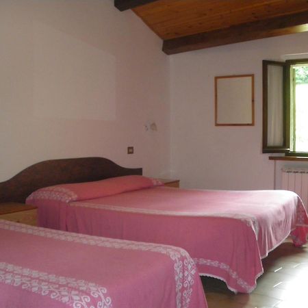 Agriturismo Orsaiola Urbania Buitenkant foto