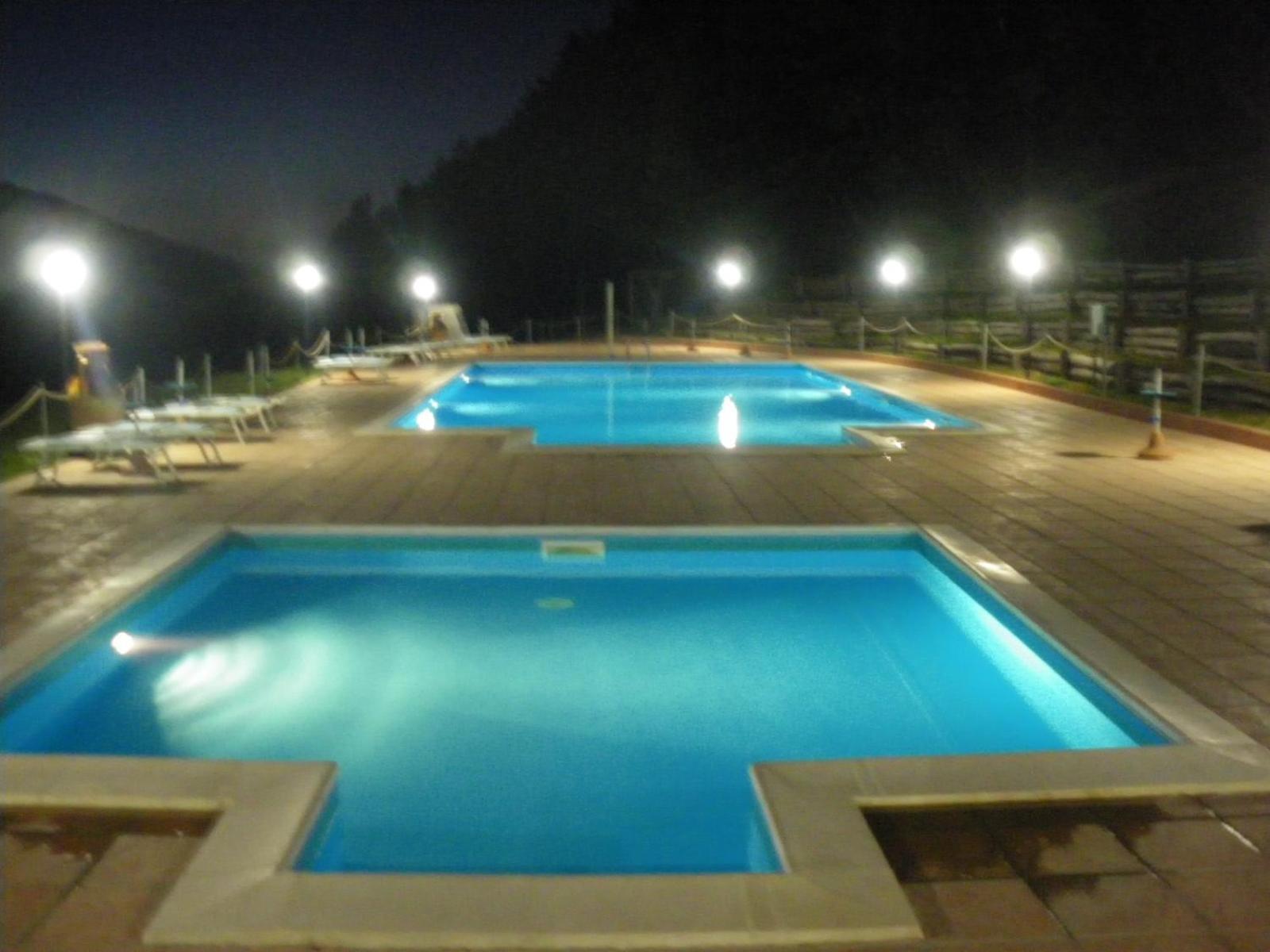Agriturismo Orsaiola Urbania Buitenkant foto