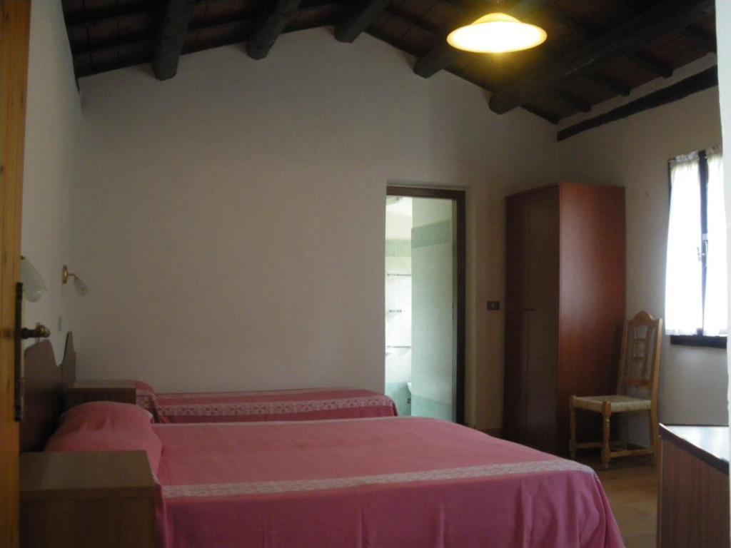 Agriturismo Orsaiola Urbania Kamer foto