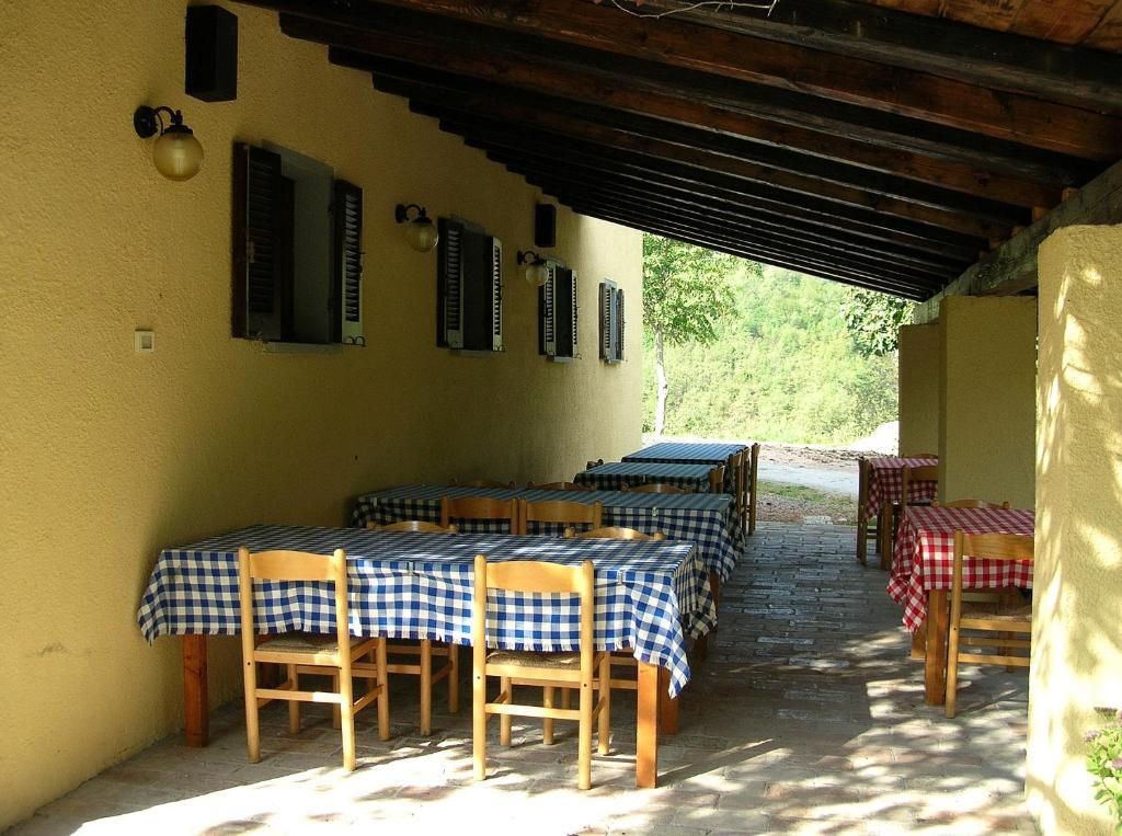 Agriturismo Orsaiola Urbania Buitenkant foto